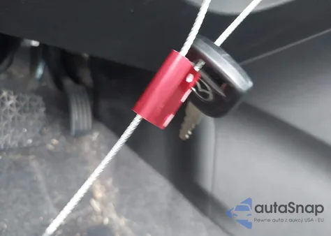 2011 Mazda Mazda3 I Sport из США, поврежденный, VIN JM1BL1UG0B1356099